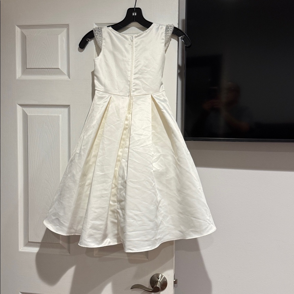 Adele Elegant Cream Kids Dress size 5-6 - Picture 2 of 7